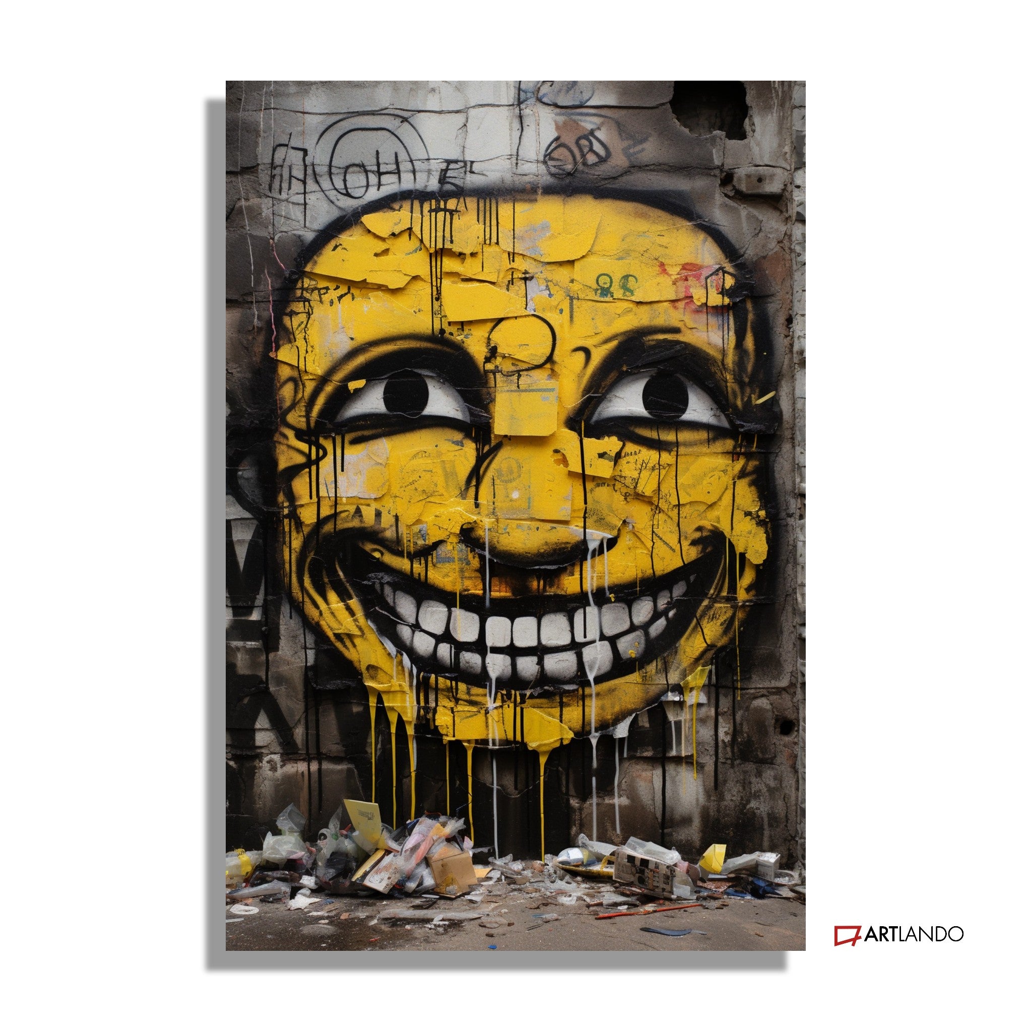 Breit grinsendes Smiley Graffiti auf besprühter Wand - Street Art